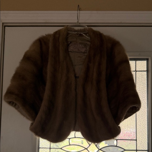 Selman’s Furs Jackets & Blazers - Elegant Gray Fur Women's Poncho